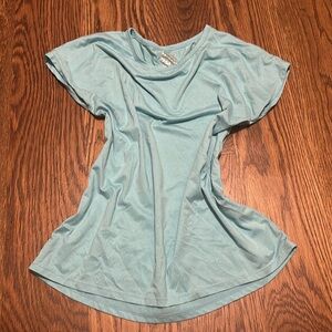 blue workout tee